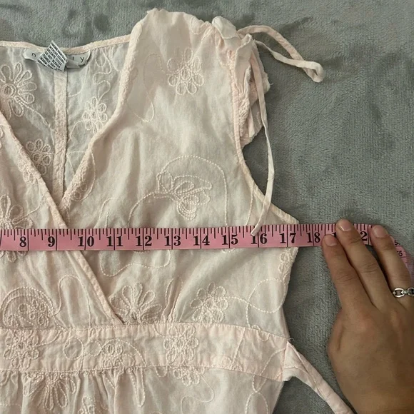 V- neck floral baby pink cap sleeve blouse - Picture 8 of 11